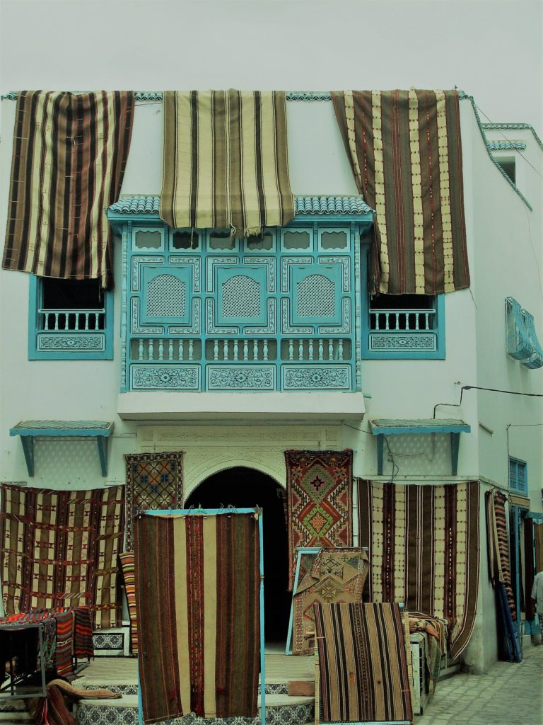 Les tapis, une spécialité à Kairouan (Sahel, Tunisie).
